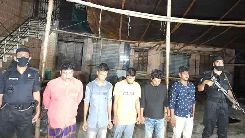 The Financial Express: Six arrested in Dhaka for manufacturing counterfeit Ayurvedic medicines
